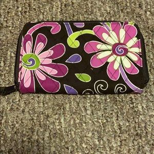 Vera Bradley zip around wallet